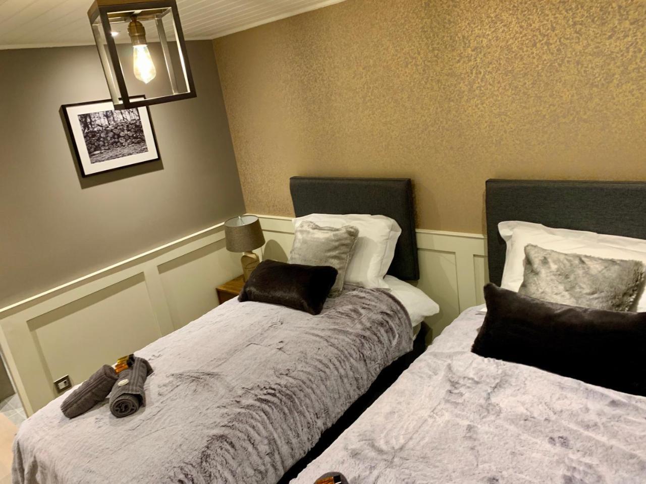 The Tower Arms Hotel Iver Exteriér fotografie
